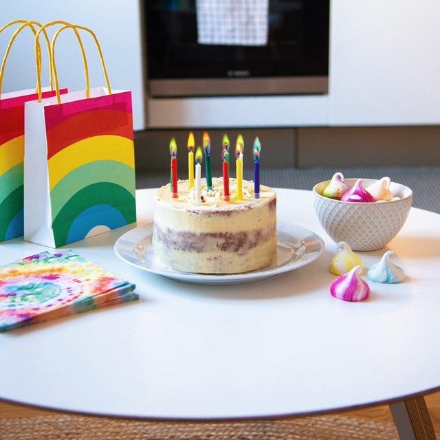 Talking Tables Rainbow Party Bags 8 Pack, imported from the UK