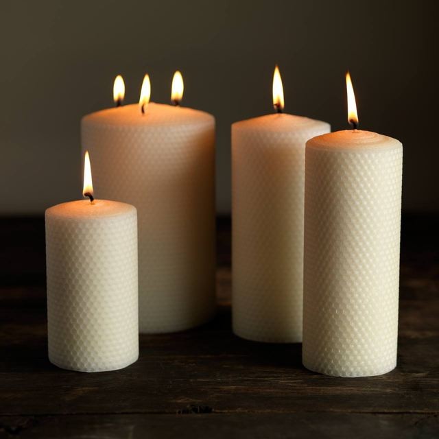 Daylesford beeswax candle small 12.5cm - British product