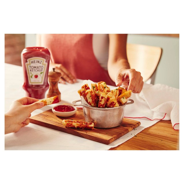 Heinz Tomato Ketchup 700g, UK version