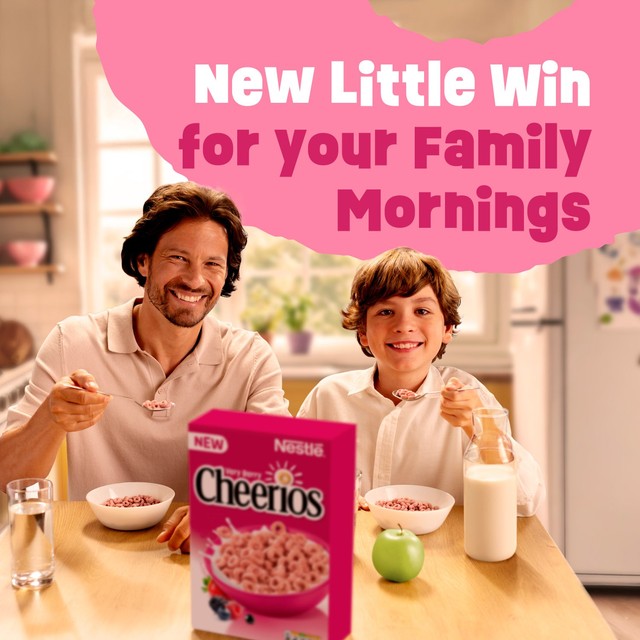 Nestle Cheerios Very Berry multigrain breakfast cereal 435g - British product