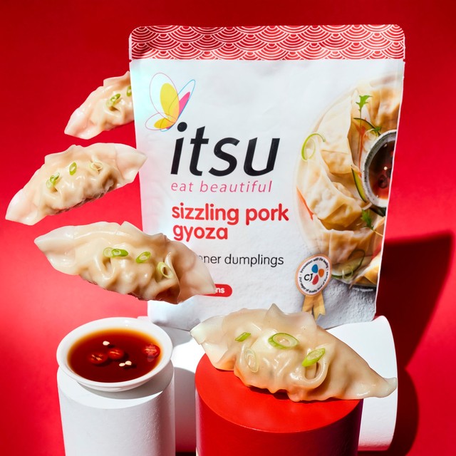 Itsu sizzling pork gyoza 240g, UK version