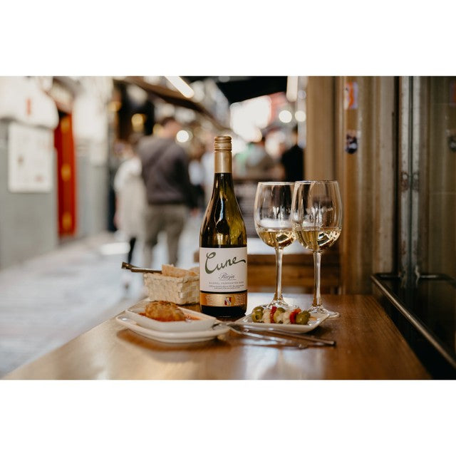 CVNE Spanish white wine Barrel Fermented Blanco 75cl - British product