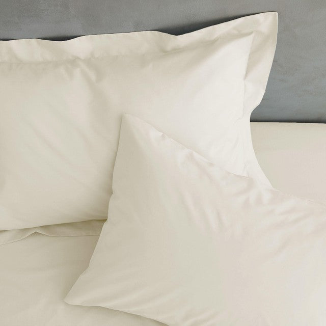 Catherine Lansfield double fitted sheet cream 135x190cm - British product