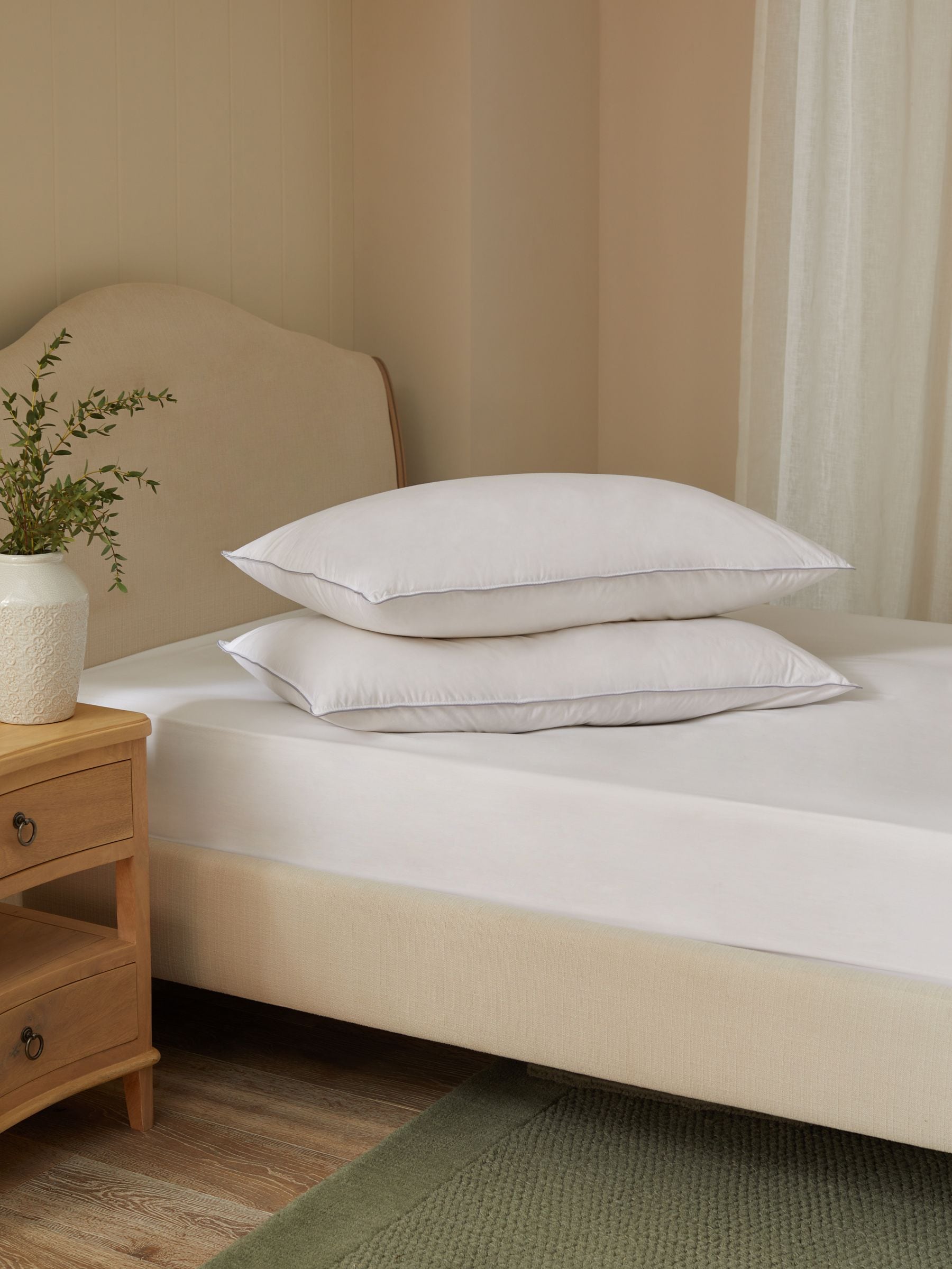 King size duck feather and down pillows, UK version
