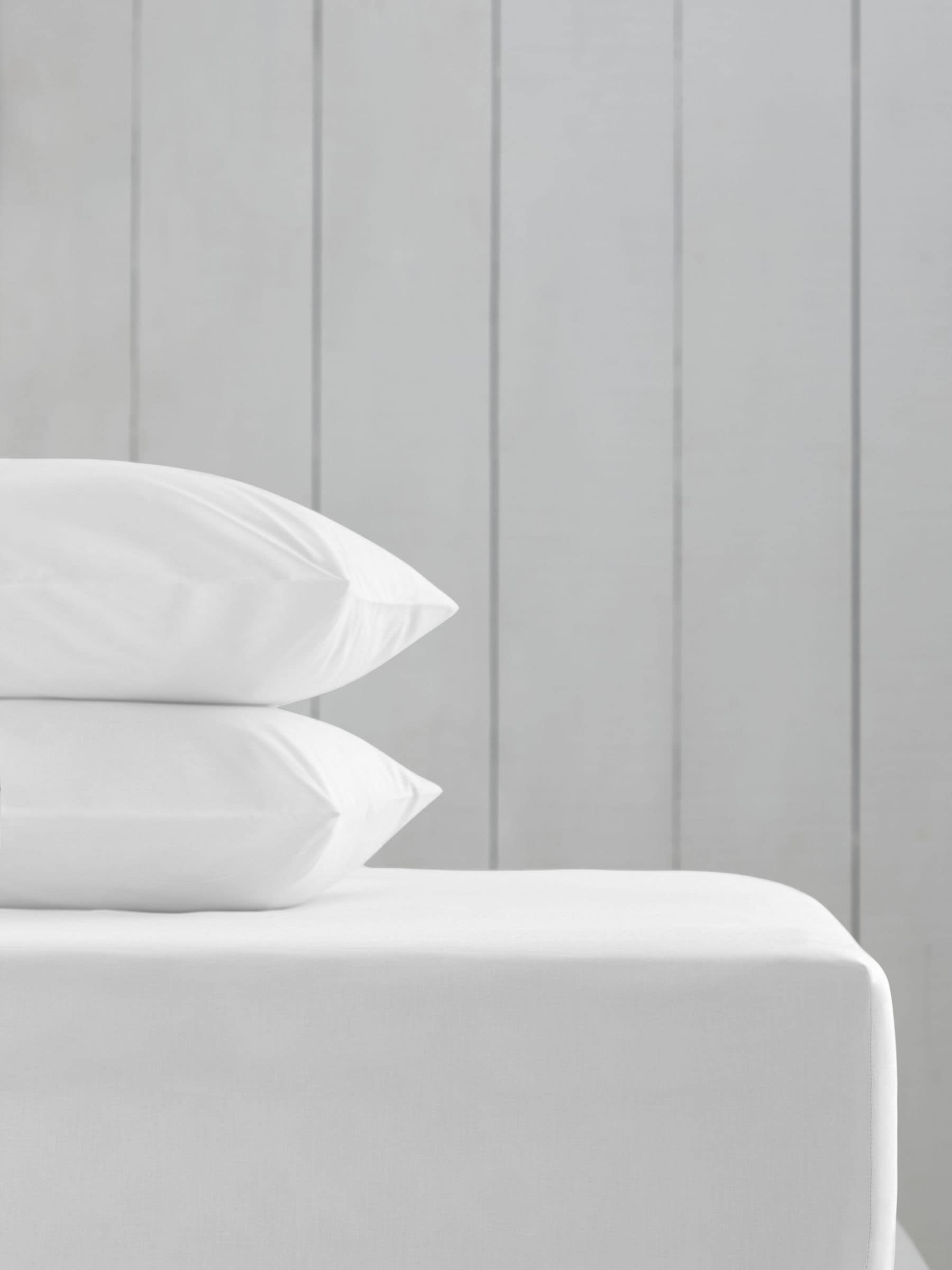 White cotton rich deep fitted bed sheet (British brand)