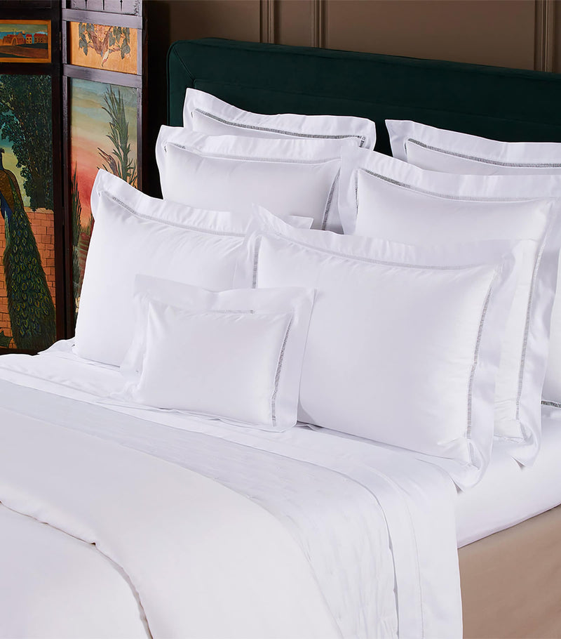 Yves Delorme Colisée Blanc pillowcase 50cm x 75cm (British brand)