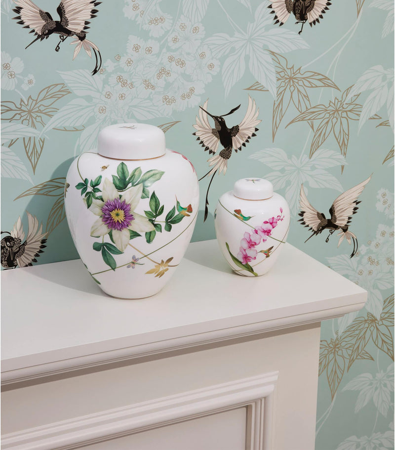 Wedgwood Hummingbird Lidded Vase (15cm)