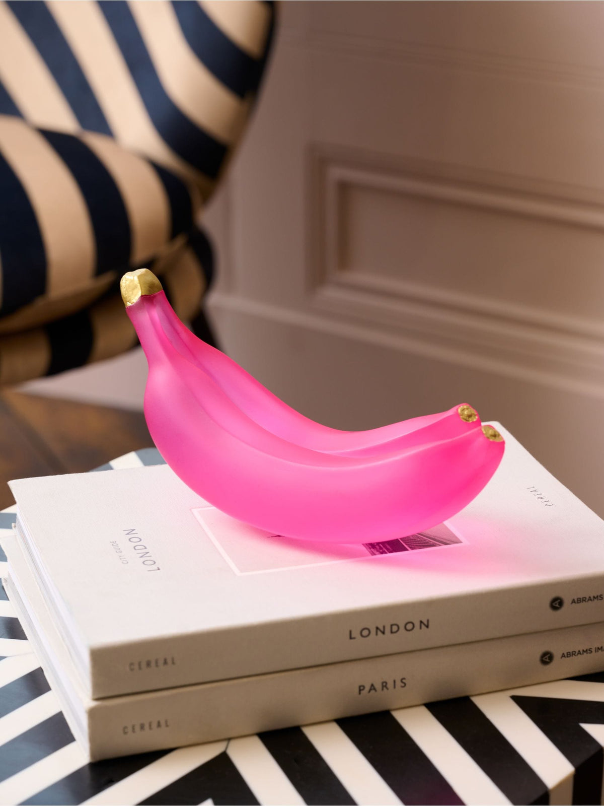 Rockett St George pink banana ornament 10x17x7cm, imported from the UK