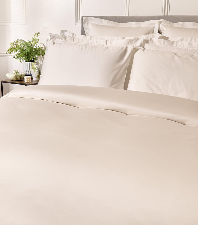 Harrods of London Brompton II Super King Fitted Sheet 180cm x 200cm, UK version