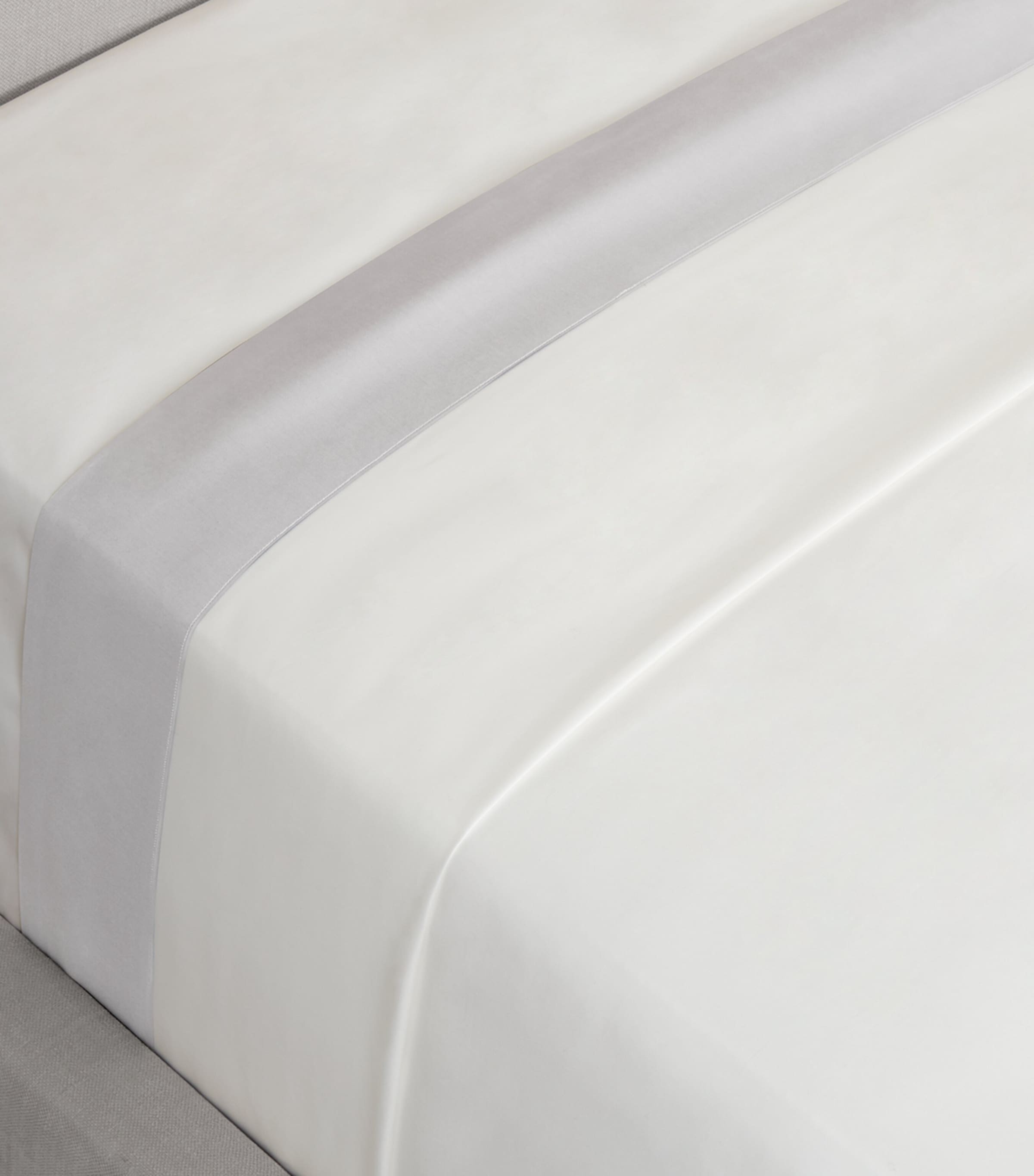 Frette Bold Square Pillowcase 65cm x 65cm - British product