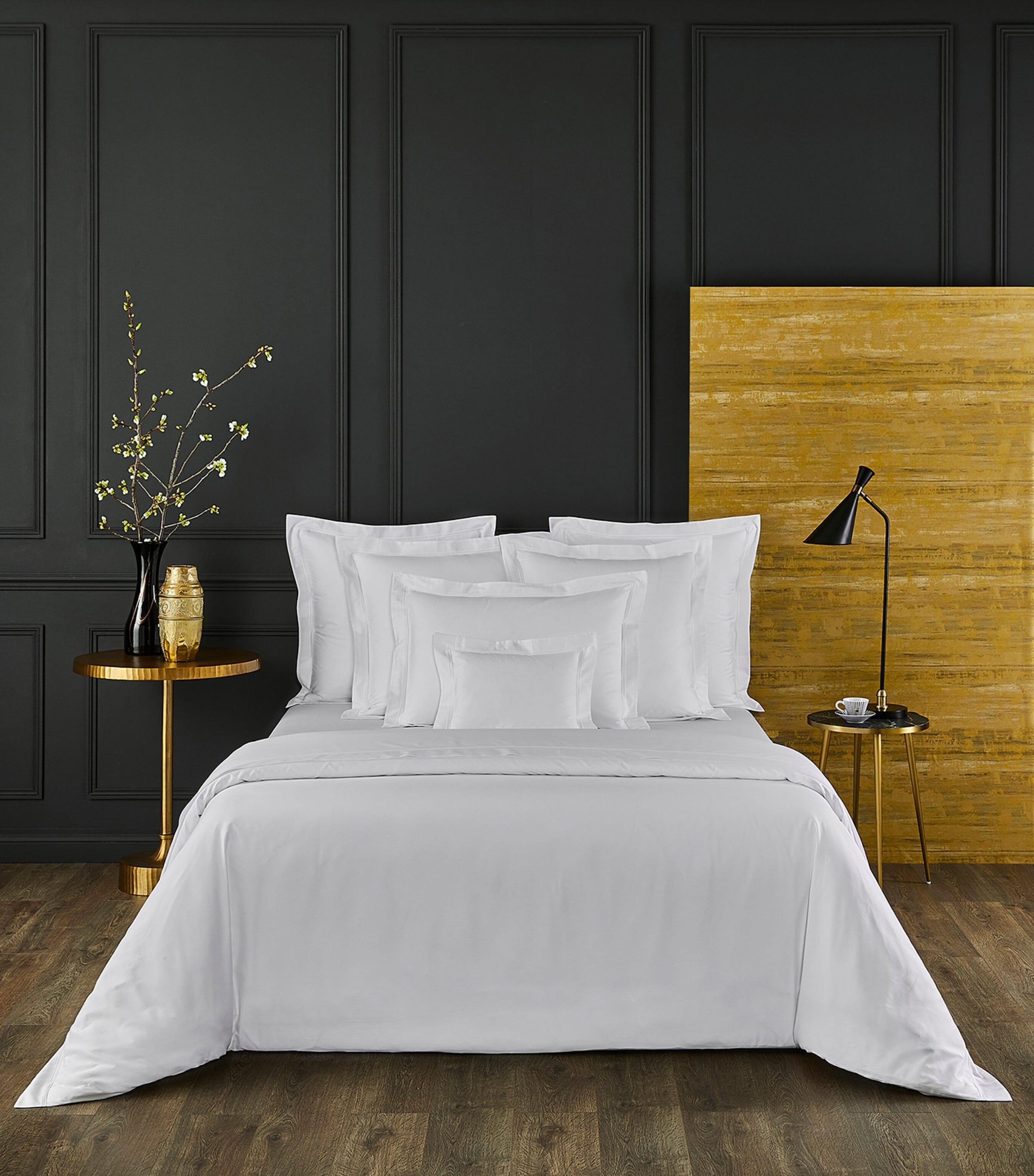 Yves Delorme Triomphe Super King flat sheet 270cm x 310cm (British brand)