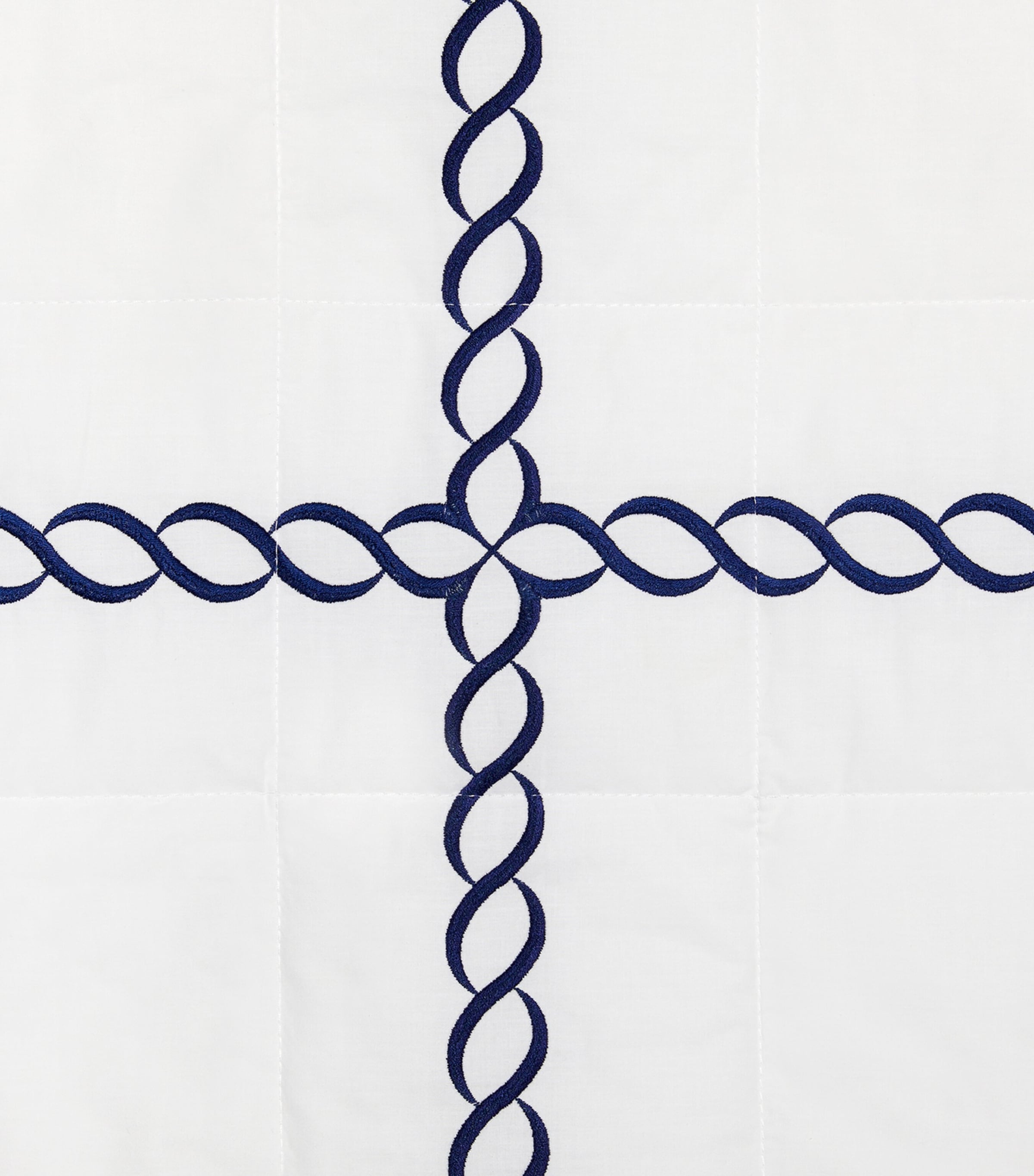 Pratesi Treccia super king bedspread 290x260cm, imported from the UK
