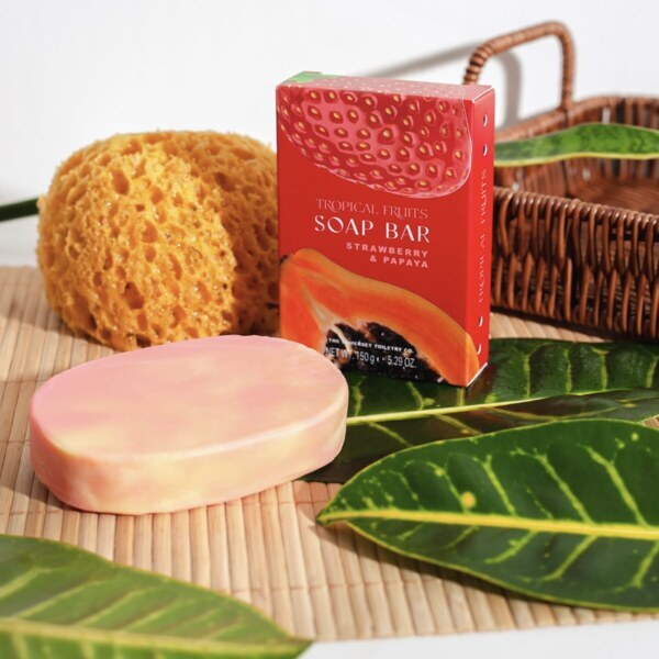 Glycerine Soap Bar Strawberry and Papaya 150g (British brand)