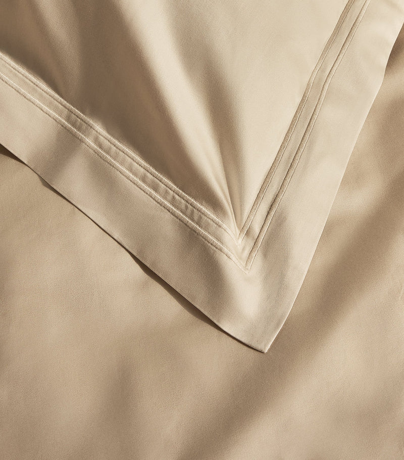 Harrods of London Brompton II Super King Duvet Cover Set (260cm x 220cm)