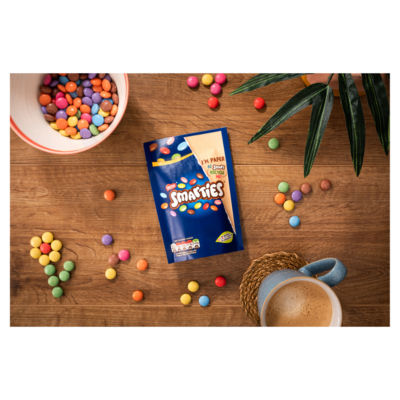 Smarties milk chocolate sharing bag with colorful sugar shells 105g (British brand)