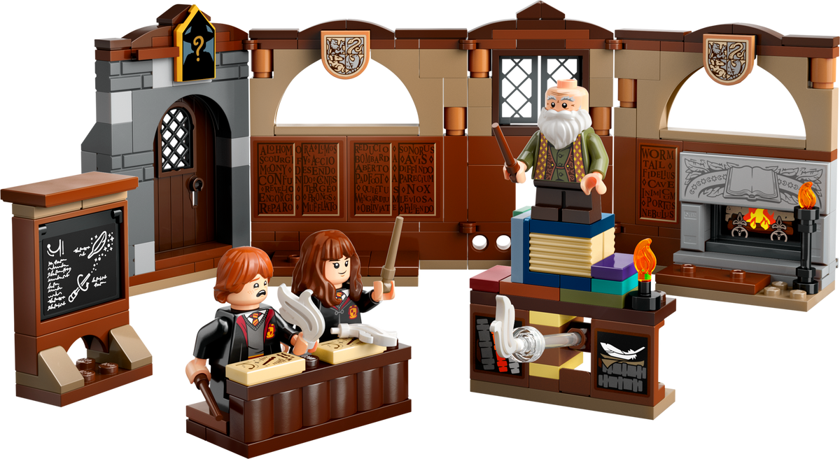 LEGO Hogwarts Castle Charms Class building set 204 pieces, UK version