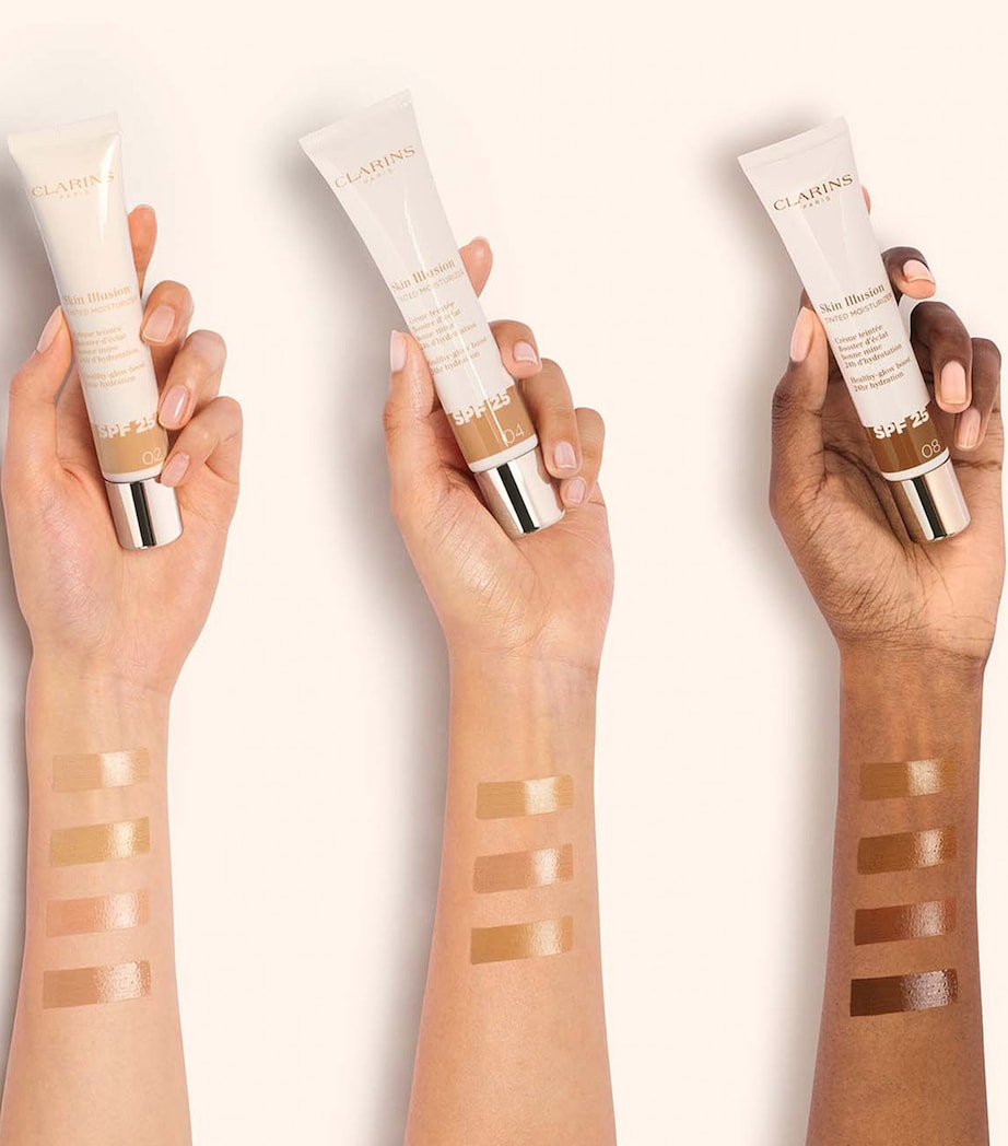 Clarins Skin Illusion tinted moisturiser SPF 25 - British product
