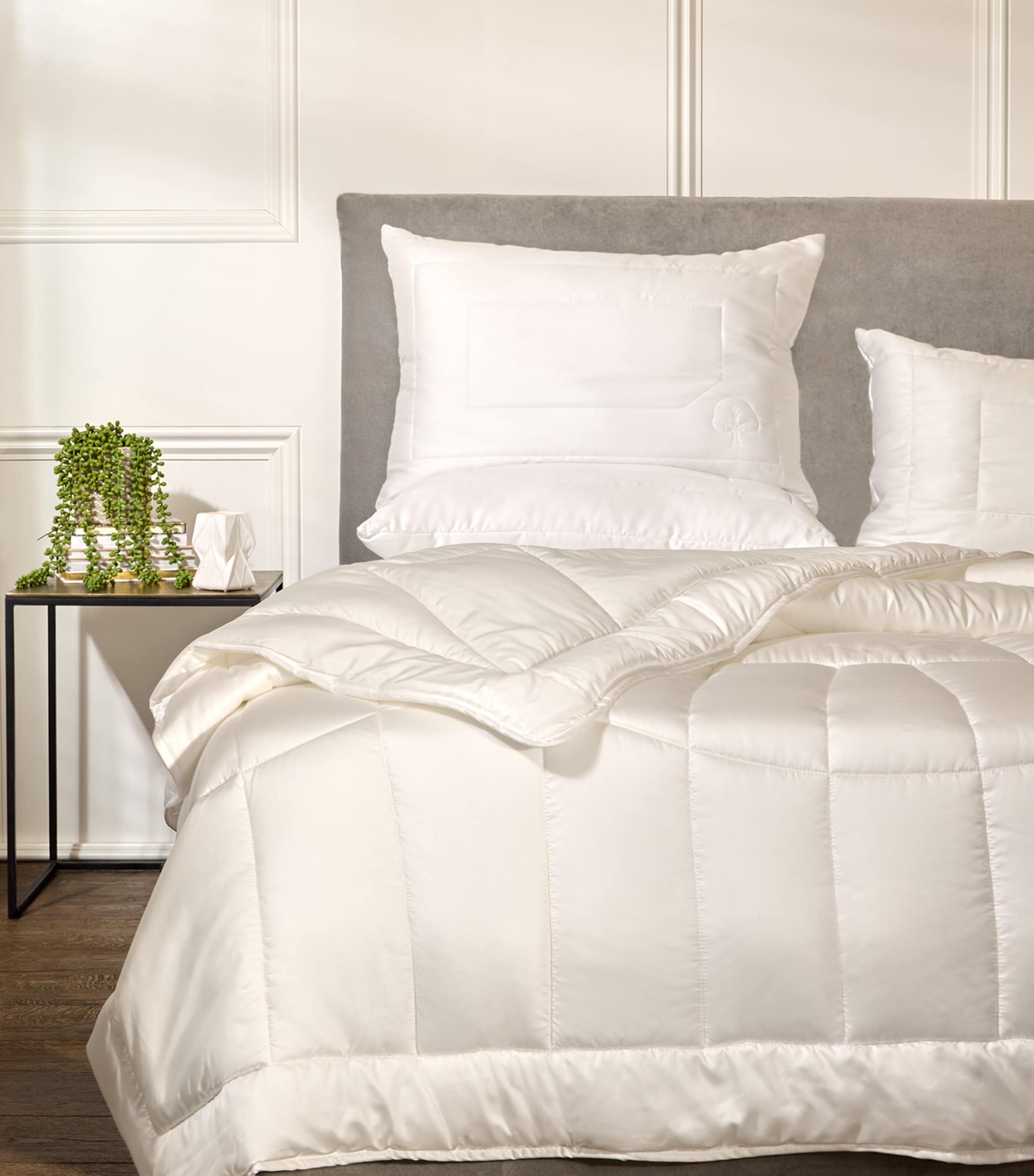 Harrods of London Eco Control Standard Pillow 50cm x 75cm, UK version