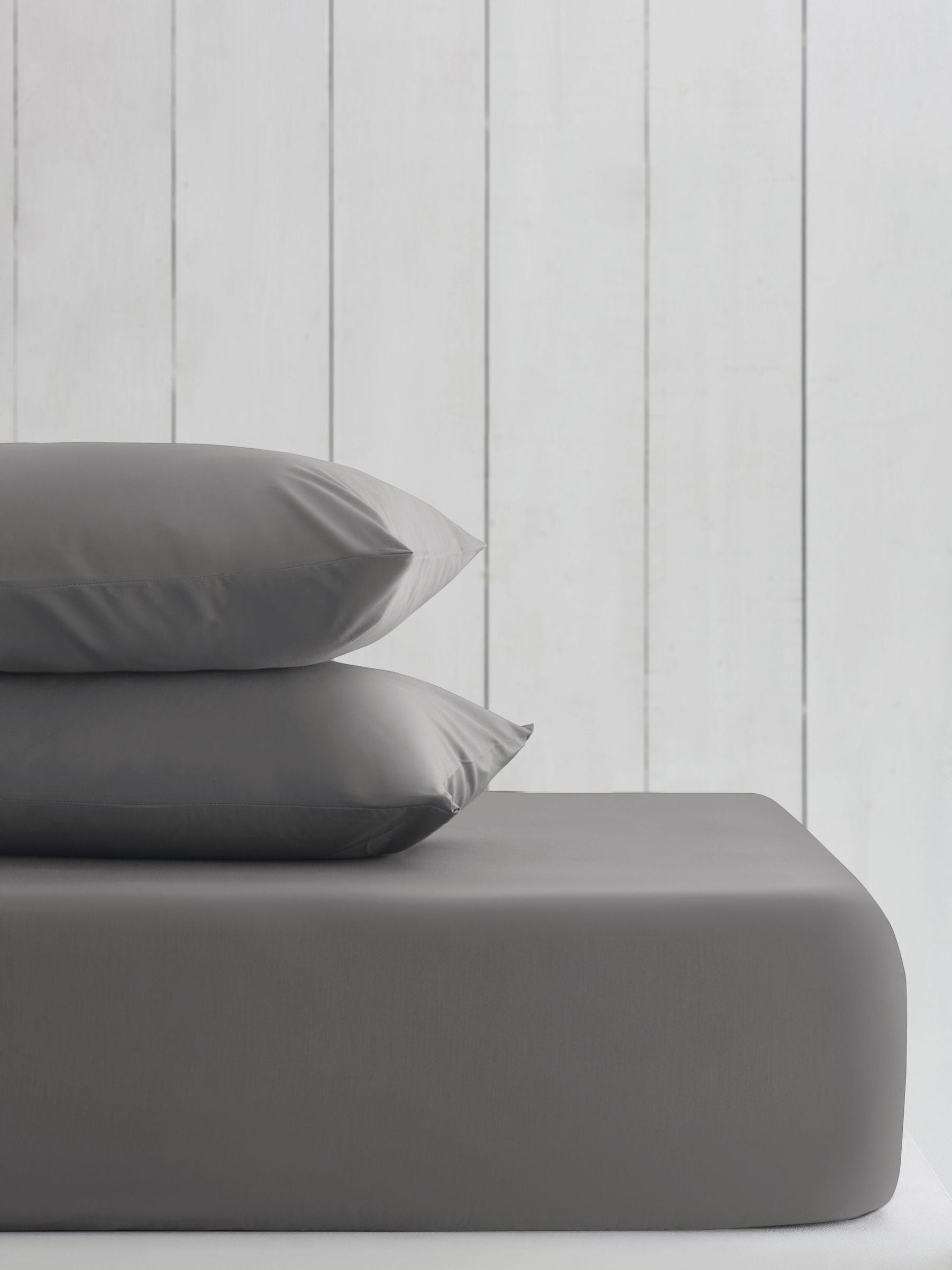 Charcoal Grey Cotton Rich Fitted Bed Sheet