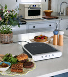 Smeg portable induction hob with temperature probe and storage case (British brand)