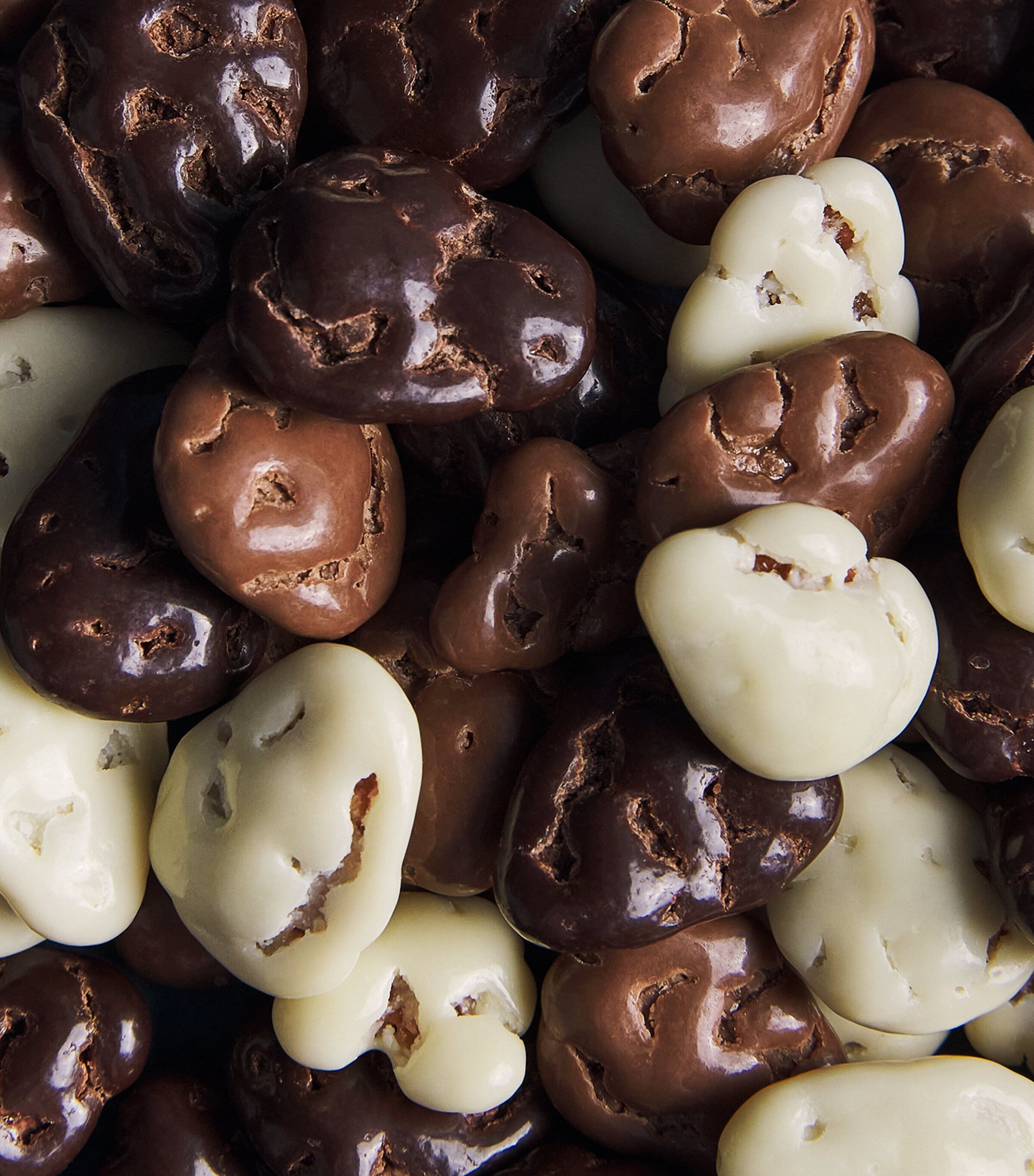 Harrods Chocolate Almond Brittle (325g)