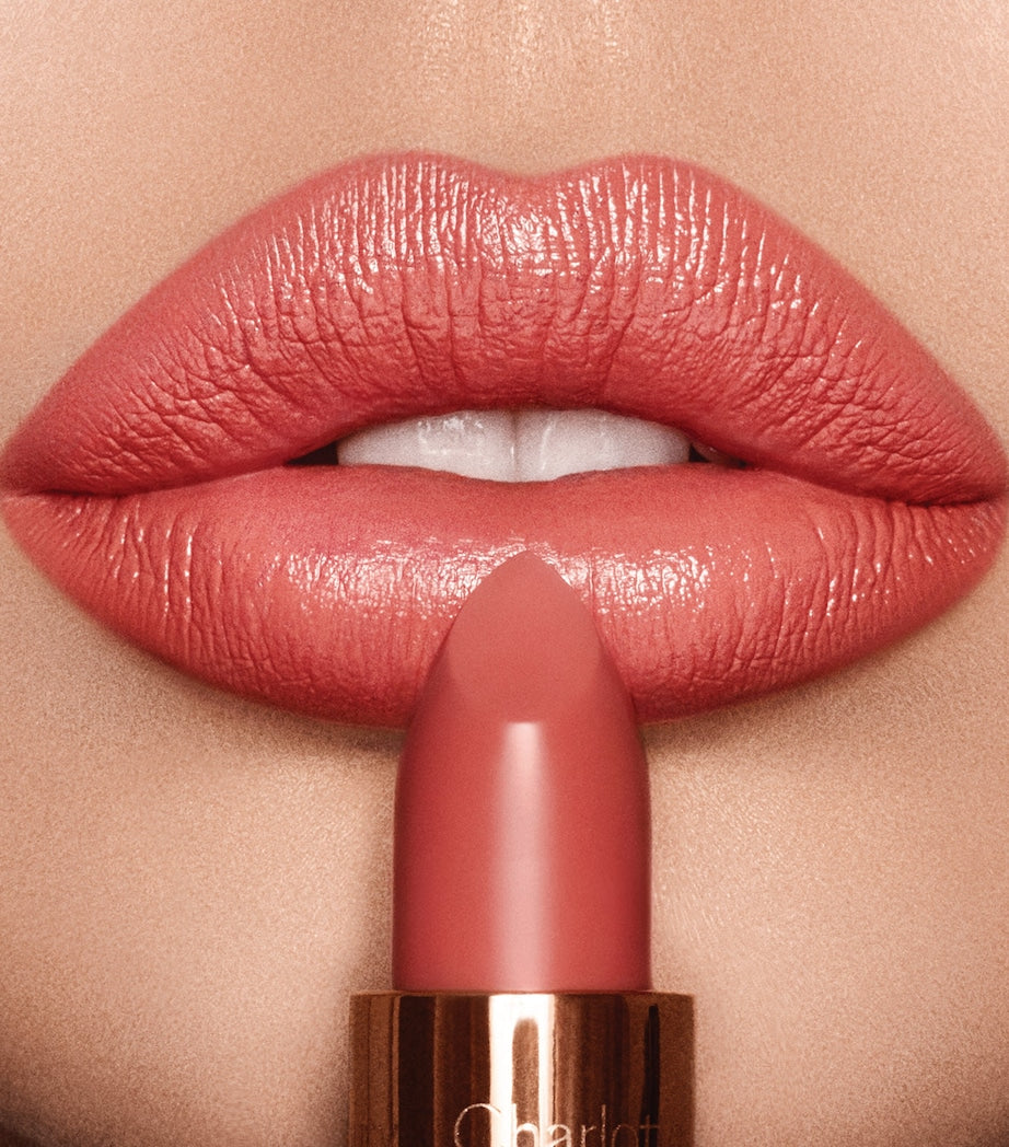 Charlotte Tilbury K.I.S.S.I.N.G lipstick - British product