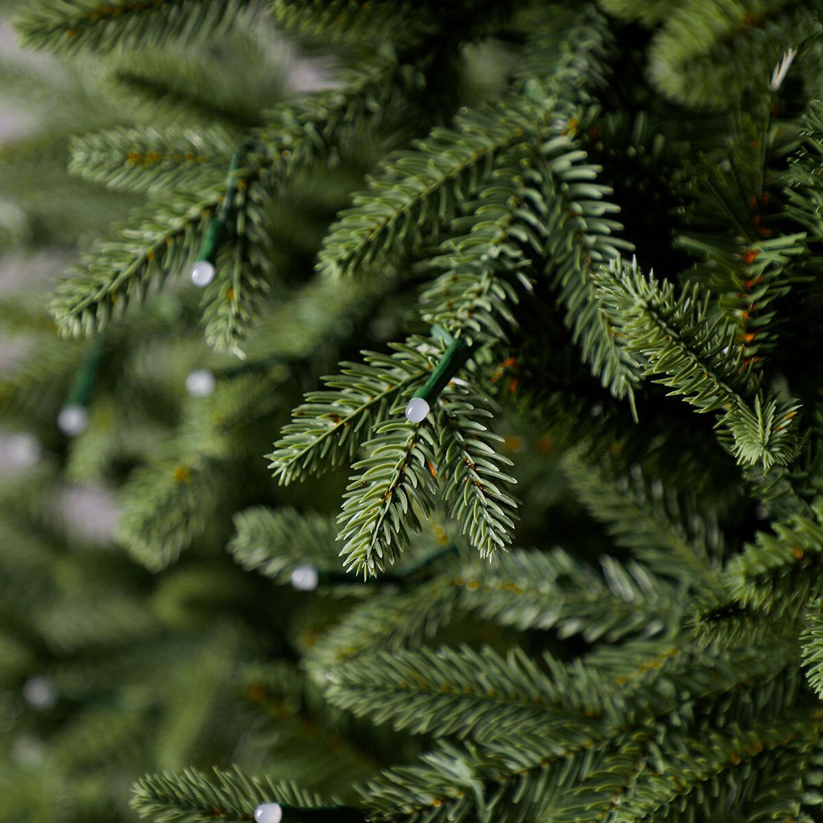 7ft 6 Inches (2.2m) Christmas Tree With 600 Twinkly RGB LED Lights - McGrocer