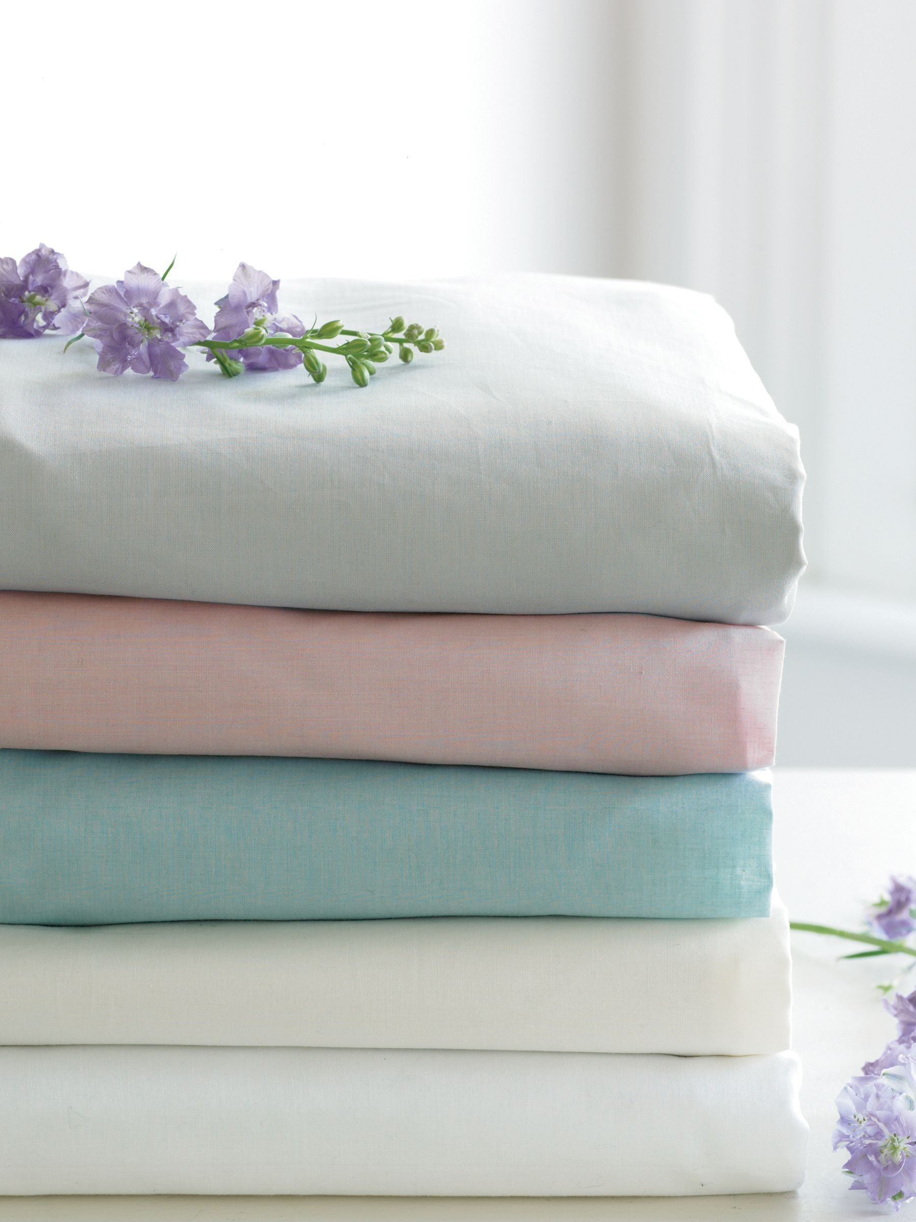 Laura Ashley White 400 Thread Count 100% Cotton Fitted Sheet