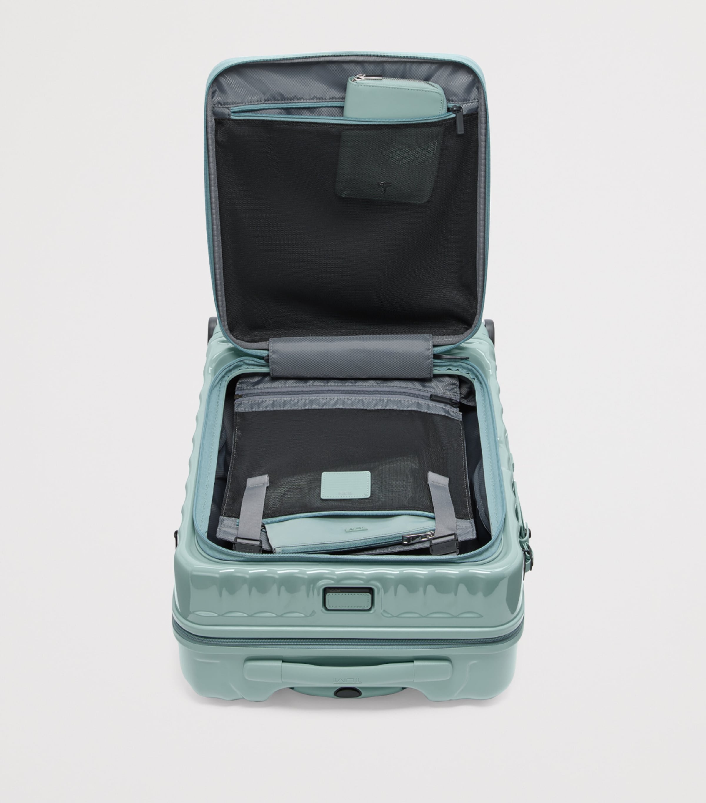 Tumi 19 Degree Front Access cabin suitcase 55cm (British brand)