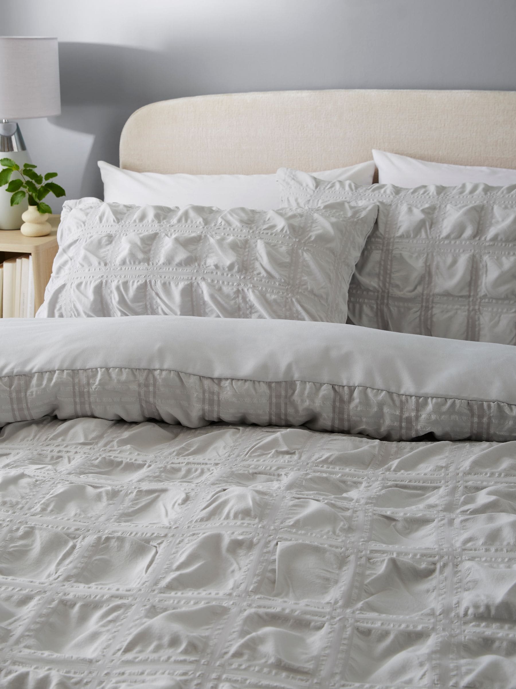 Silver grey seersucker duvet cover and pillowcase set (British brand)