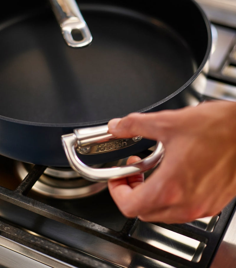 Joseph Joseph non-stick frying pan 28cm with folding handle, UK version