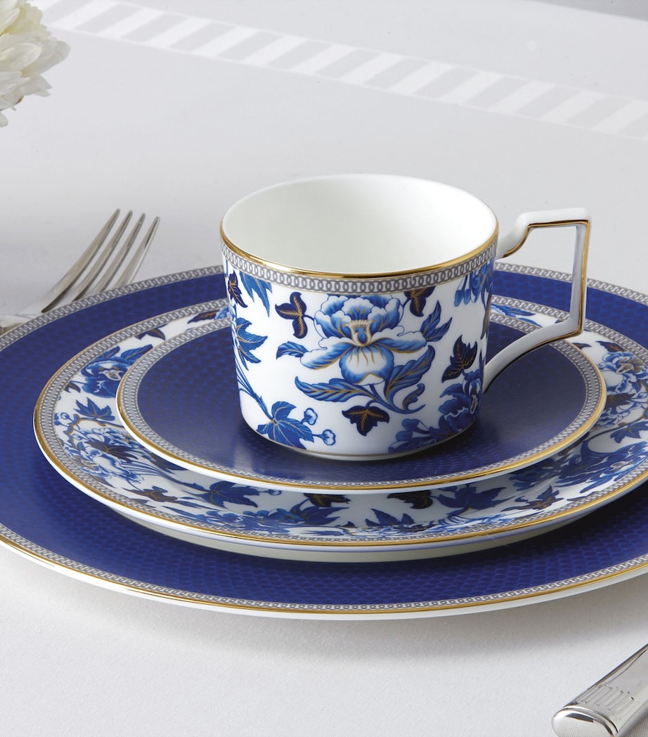 Wedgwood Hibiscus Plate (20cm)
