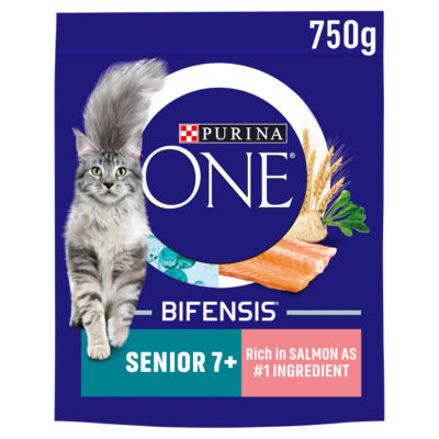 Purina Senior 7+ Salmon Dry Cat Food 750g, imported from the UK