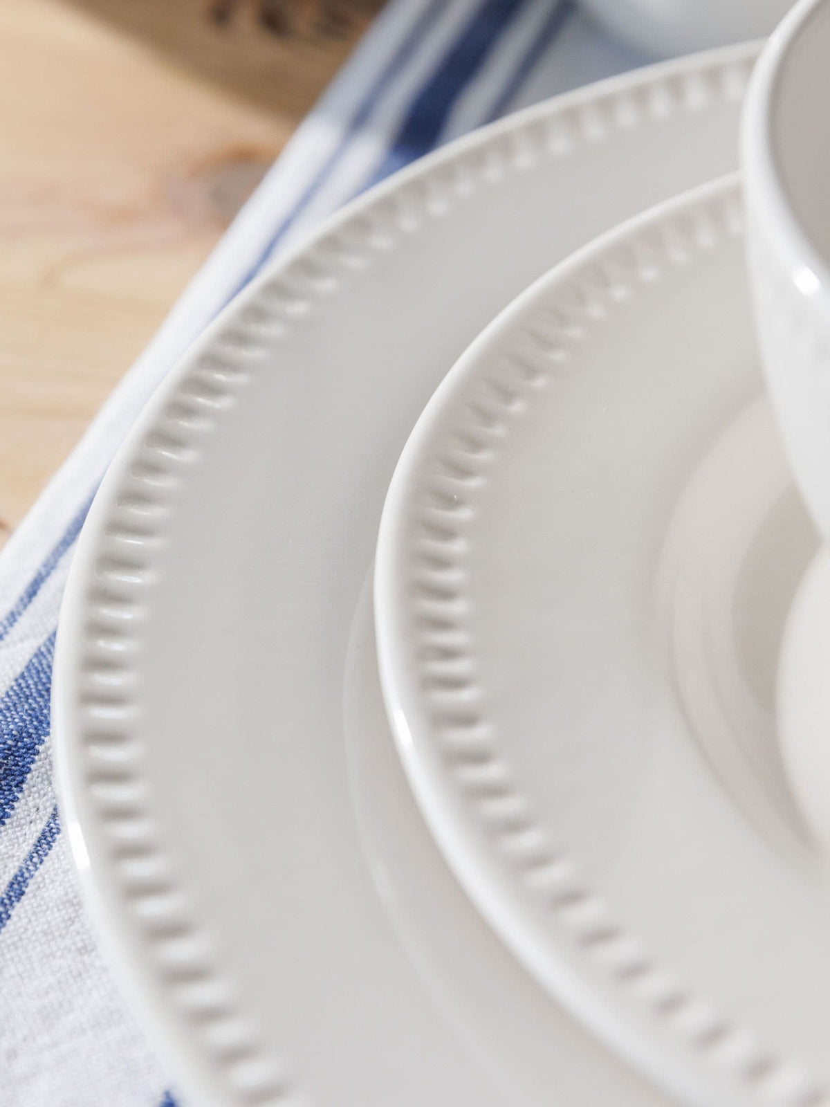 Mikasa White Cranborne stoneware dinner plates 27cm diameter, imported from the UK
