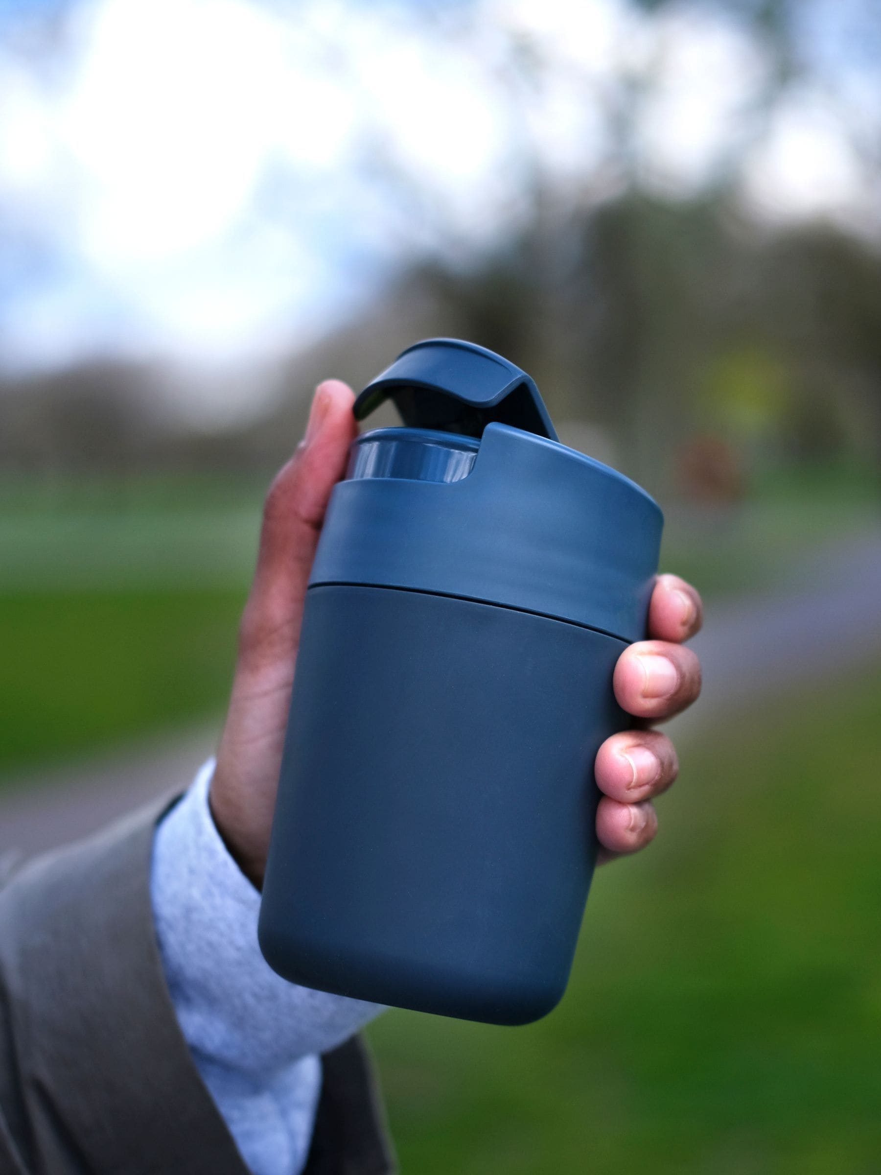 Joseph Joseph Blue Sipp Hygienic Lid Travel Mug 454 ml, UK version