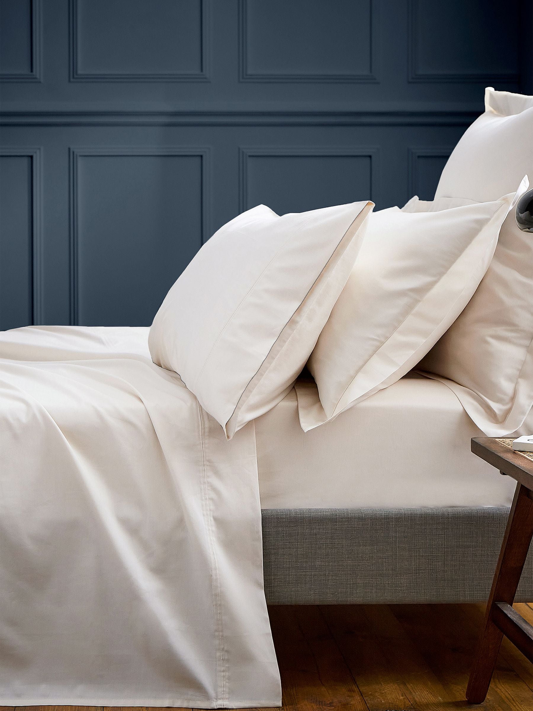 Bedeck of Belfast Natural Bob 600 Thread Count Cotton Flat Sheet