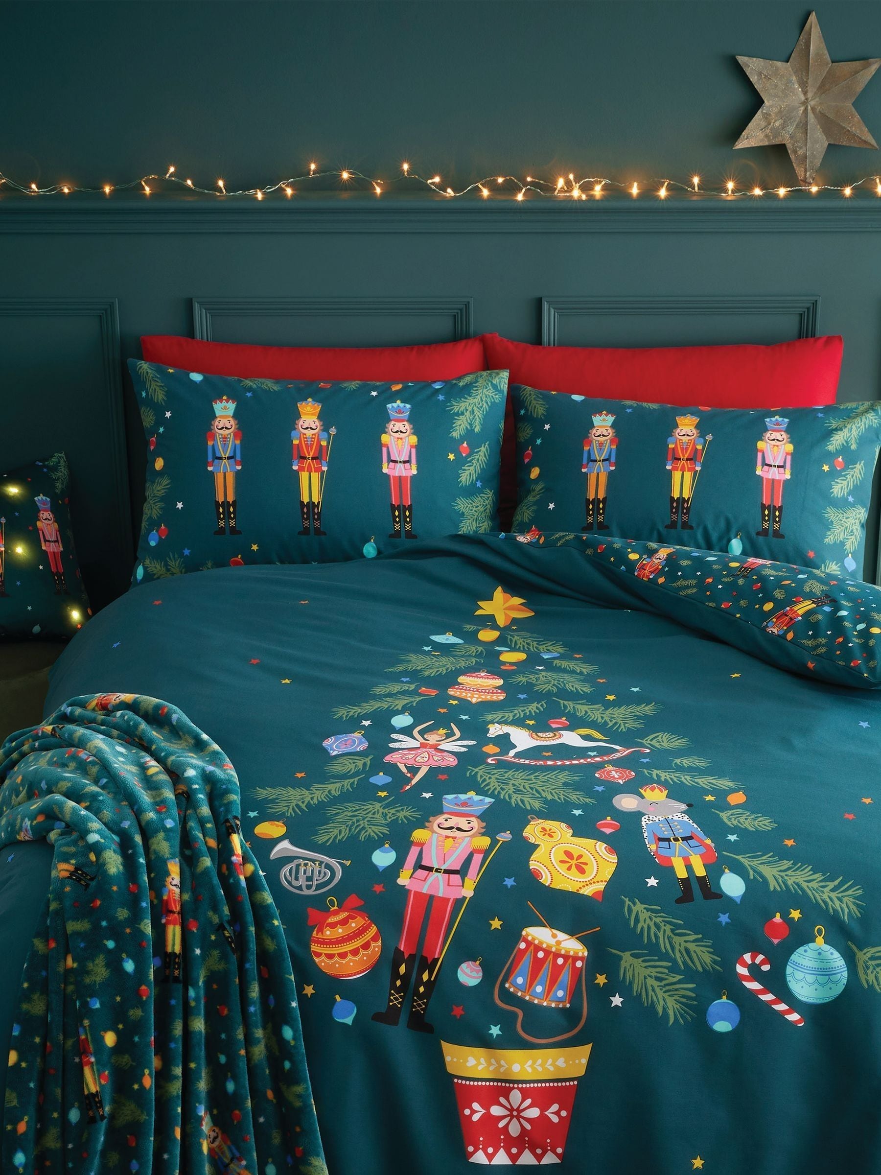 Catherine Lansfield Green Christmas Nutcracker Reversible Duvet Cover Set