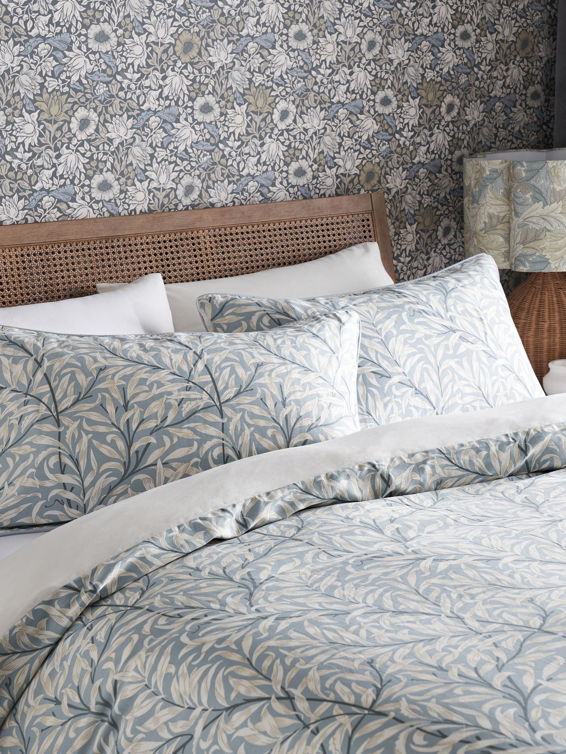 Clarke & Clarke Willow Boughs William Morris 200 Thread Count Duvet Cover and Pillowcase Set