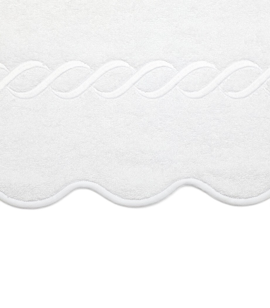 Pratesi cotton bath towel with scalloped edges 75cm x 150cm, imported from the UK