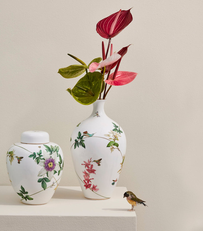 Wedgwood Hummingbird Lidded Vase (15cm)