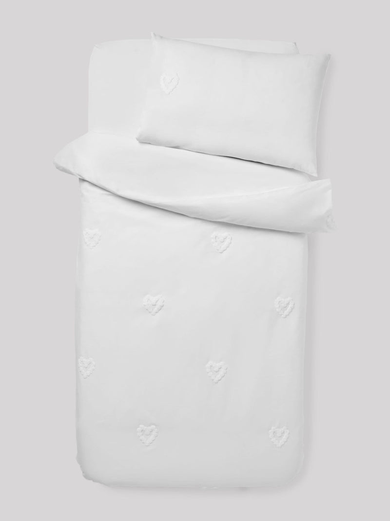White tufted hearts duvet cover and pillowcase set (British brand)