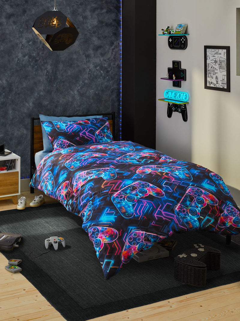 Glow in the dark gamer duvet cover and pillowcase set, UK version