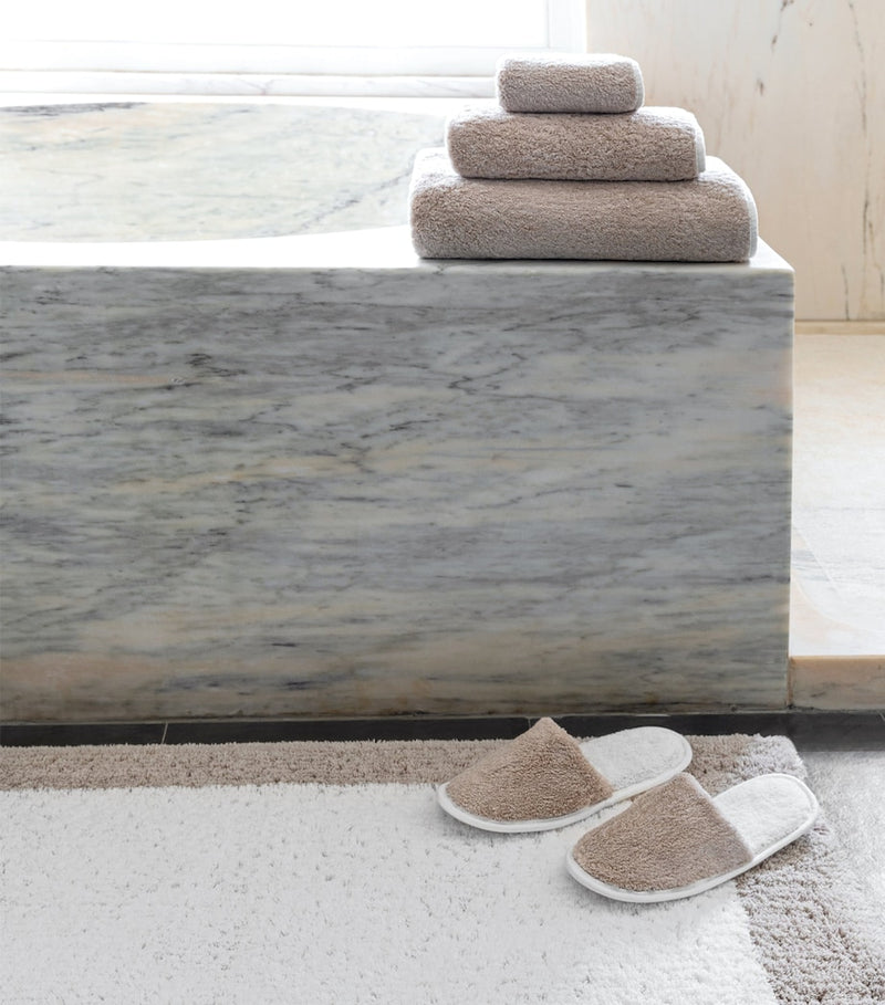 GRACCIOZA Bicolore Bath Towel (70cm x 140cm)