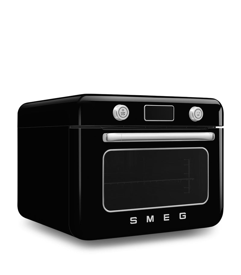 Smeg compact multifunctional countertop oven for professional cooking (British brand)