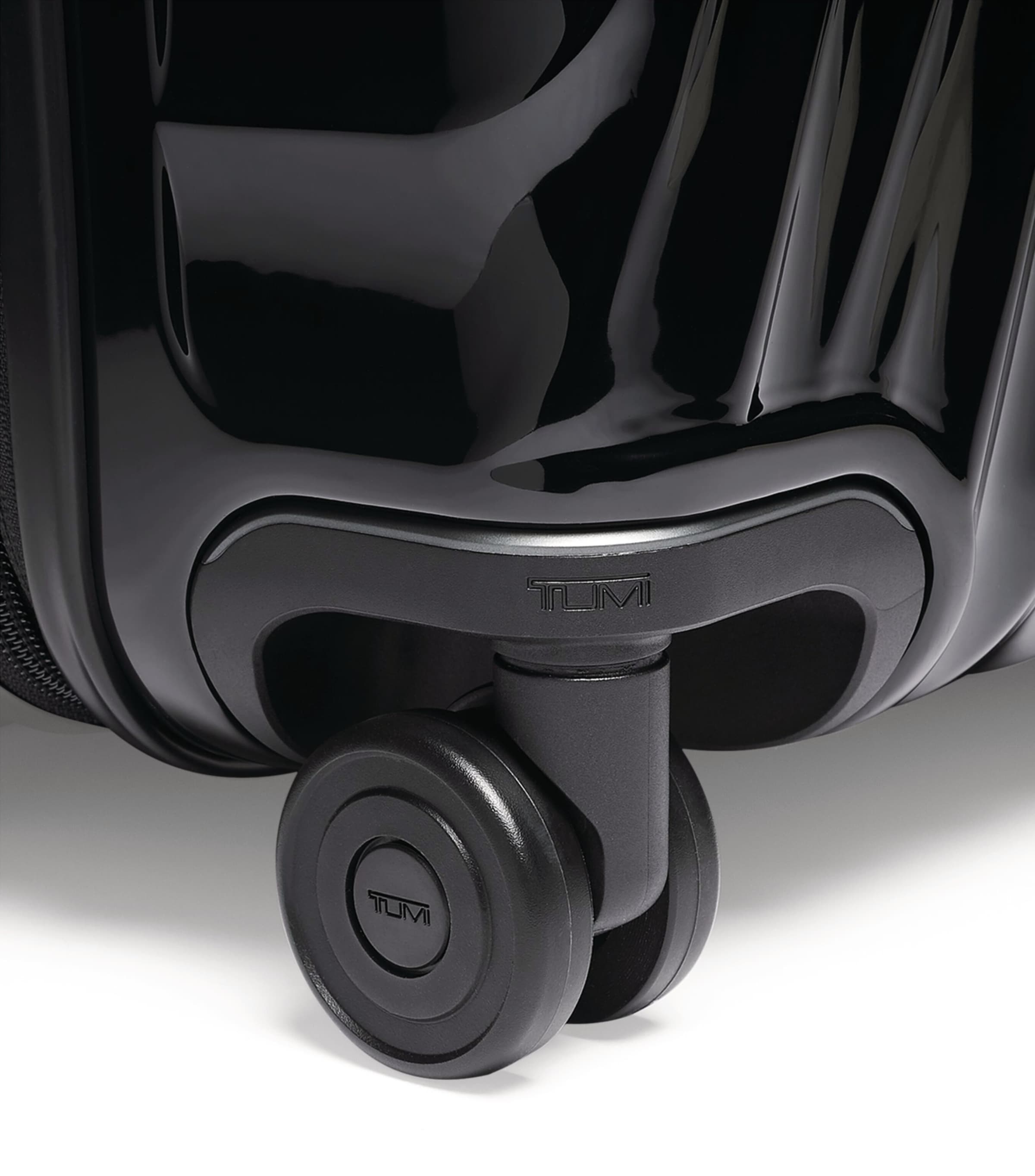 Tumi 19 Degree Cabin Suitcase 55cm (British brand)