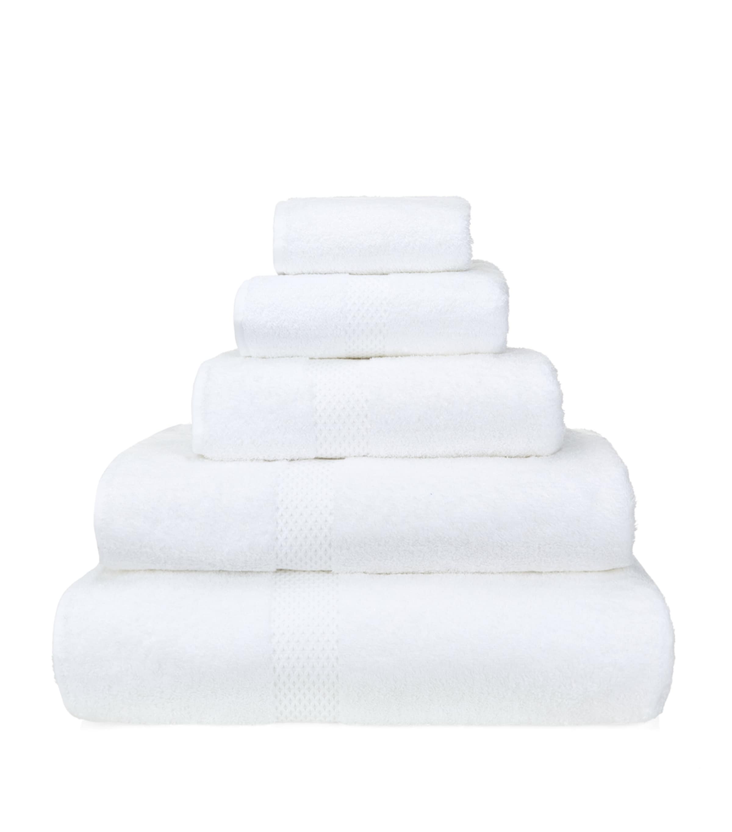 Yves Delorme Étoile bath towel 70cm x 140cm (British brand)