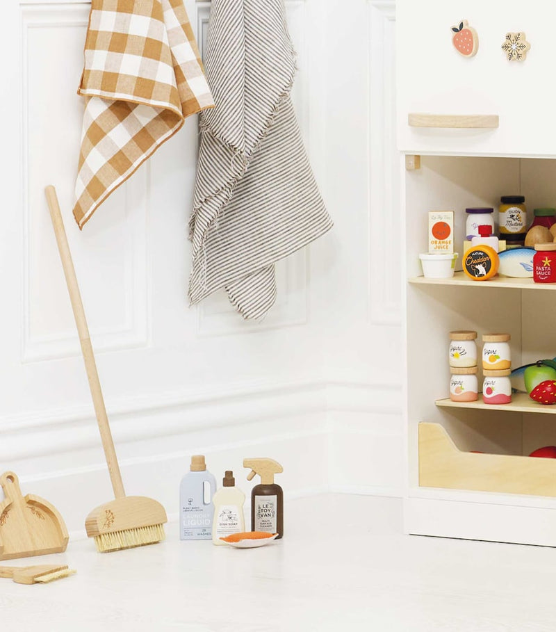 Le Toy Van Eco-Friendly Cleaning Set