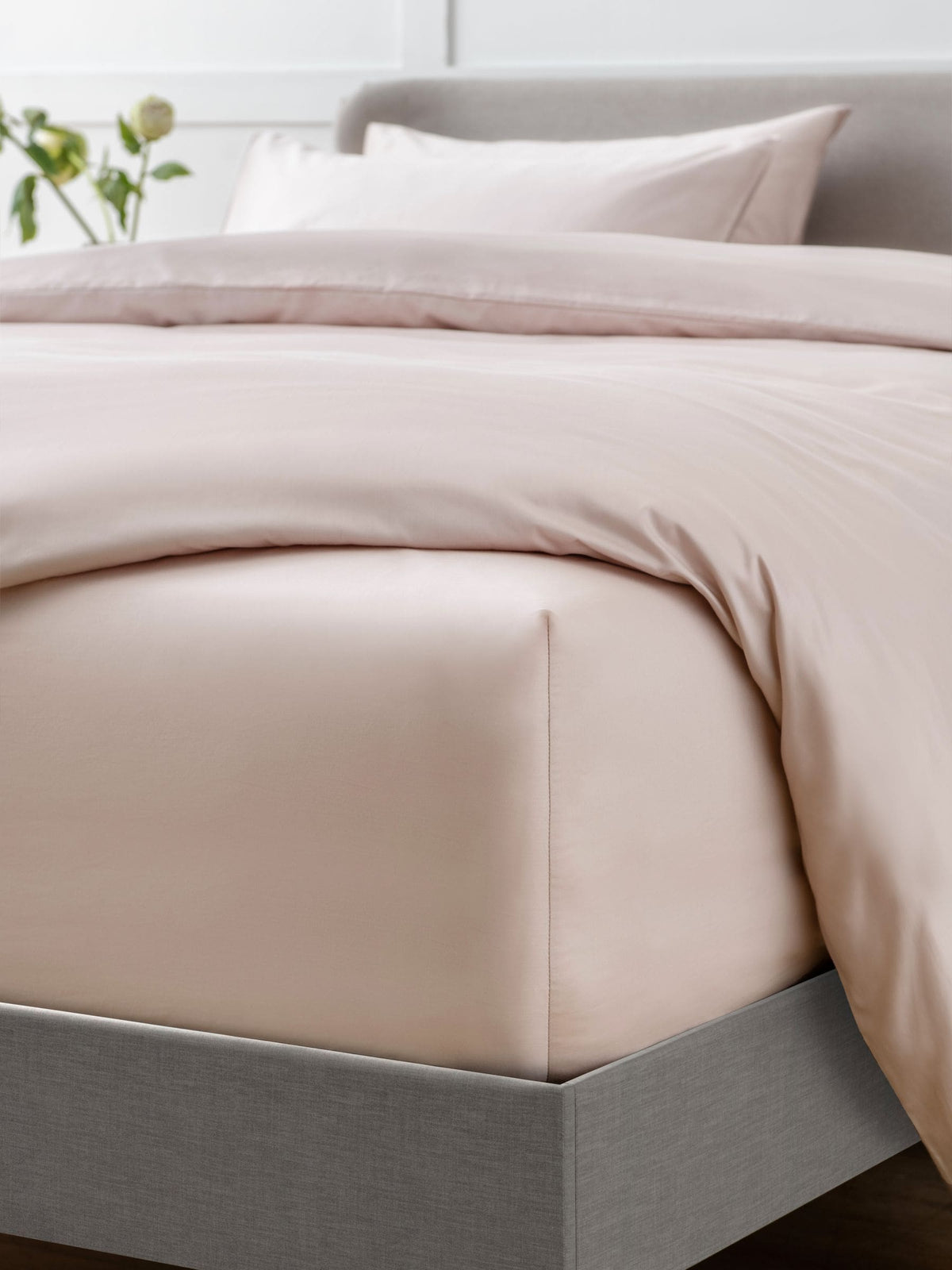 Collection Luxe blush pink fitted bed sheet - British product
