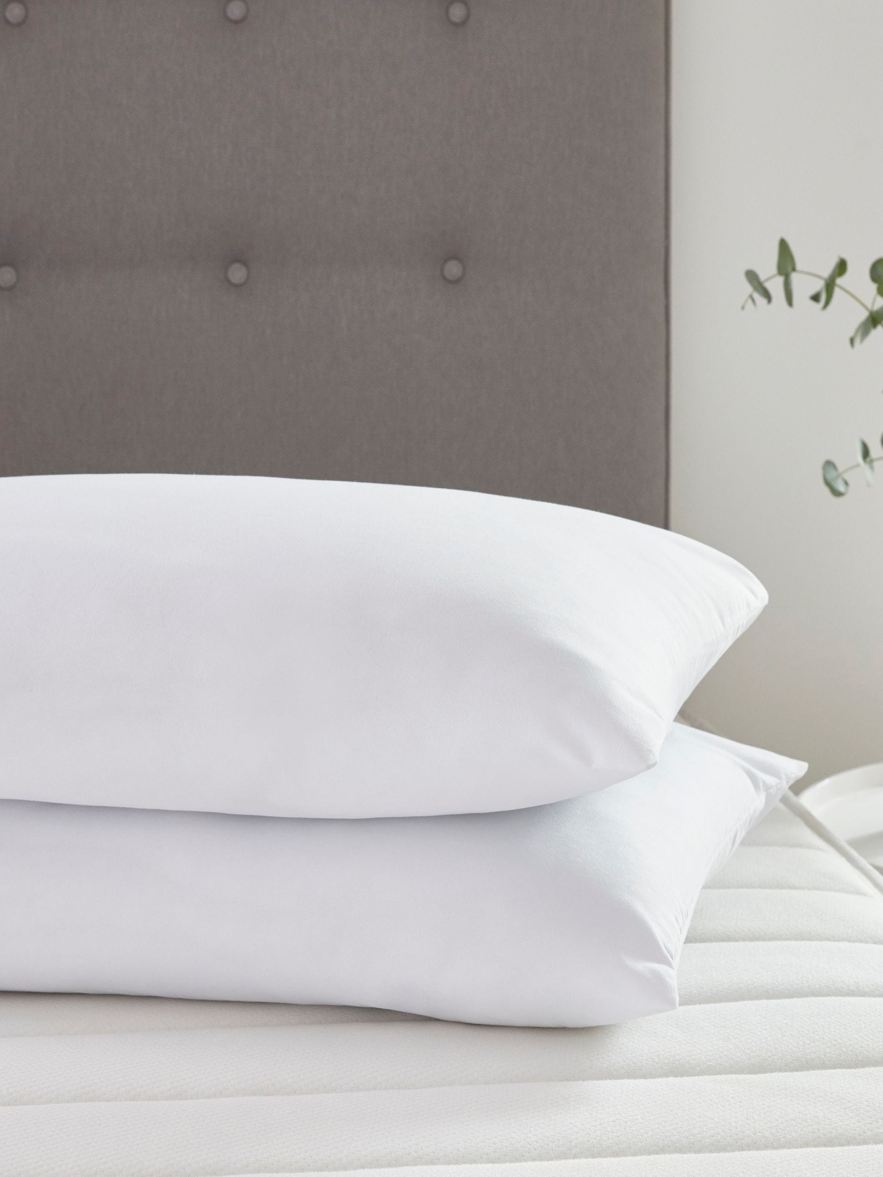 Silentnight Medium Just Like Down pillow 2 pack (British brand)