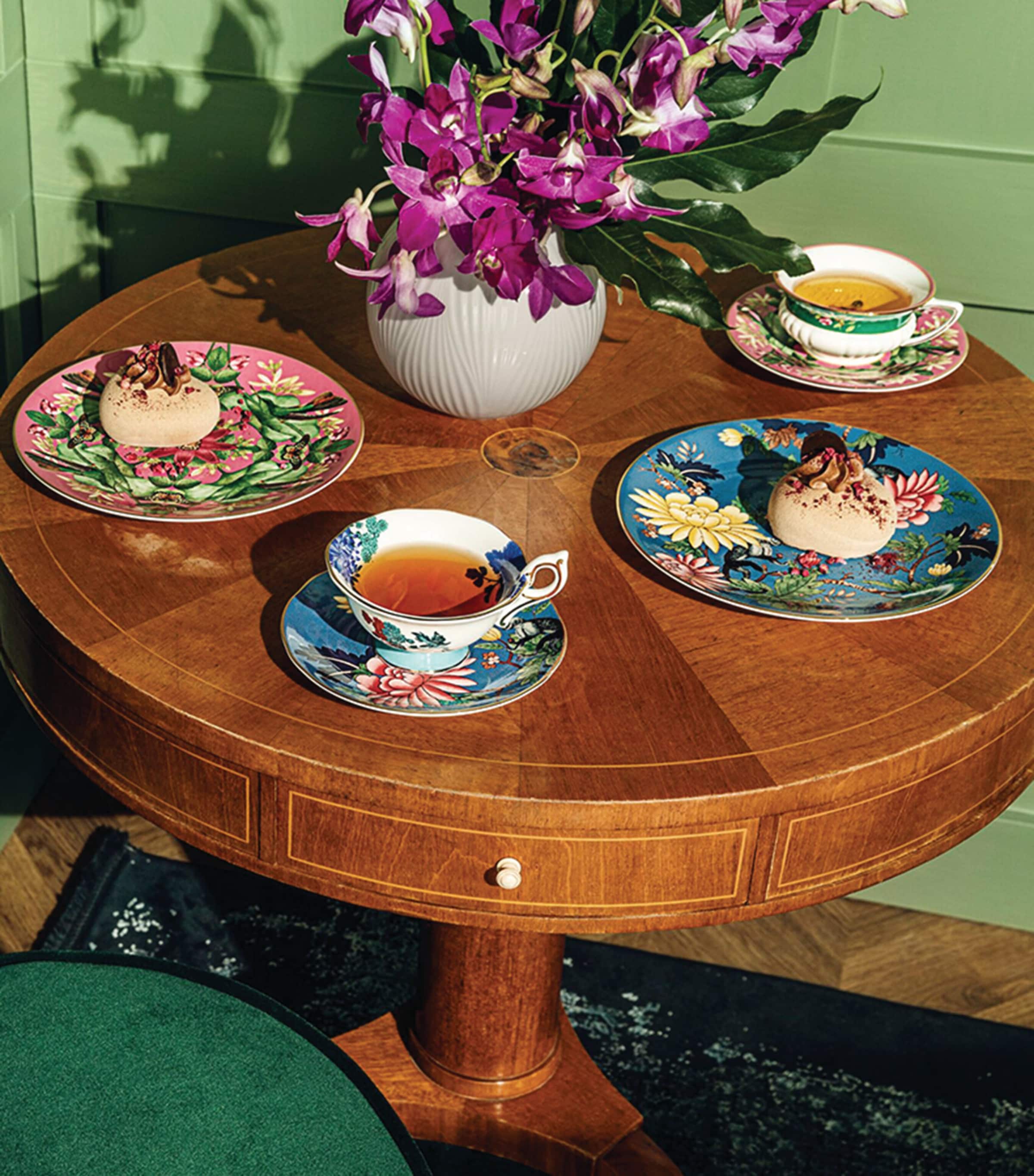 Wedgwood Wonderlust Sapphire Garden teacup and saucer set (British brand)